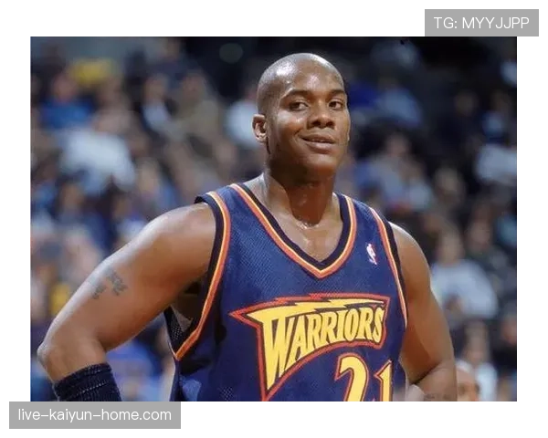 埃尔顿·布兰德内线强攻效率显著优于队友，带动篮板球提升