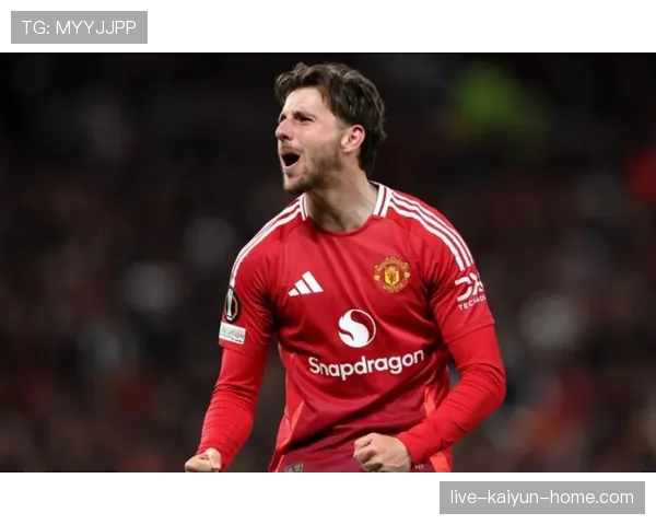 曼联防守体系漏洞频出，近期表现波动，对赛季走势形成制约